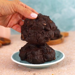 Matilda |NY Cookie de chocolate con Chocolate con leche y relleno Coulant