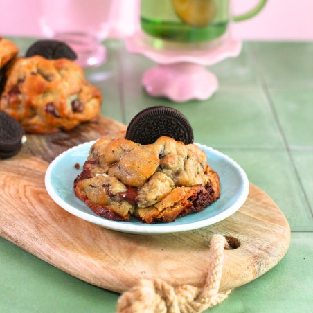 Cookies & Cream| NY Cookie con Oreos, Chocolate con leche y Chocolate blanco