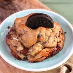 Cookies & Cream| NY Cookie con Oreos, Chocolate con leche y Chocolate blanco
