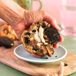 Cookies & Cream| NY Cookie con Oreos, Chocolate con leche y Chocolate blanco