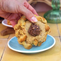 Gold Rocher| NY Cookie con Relleno de Crema de Avellana Crunch
