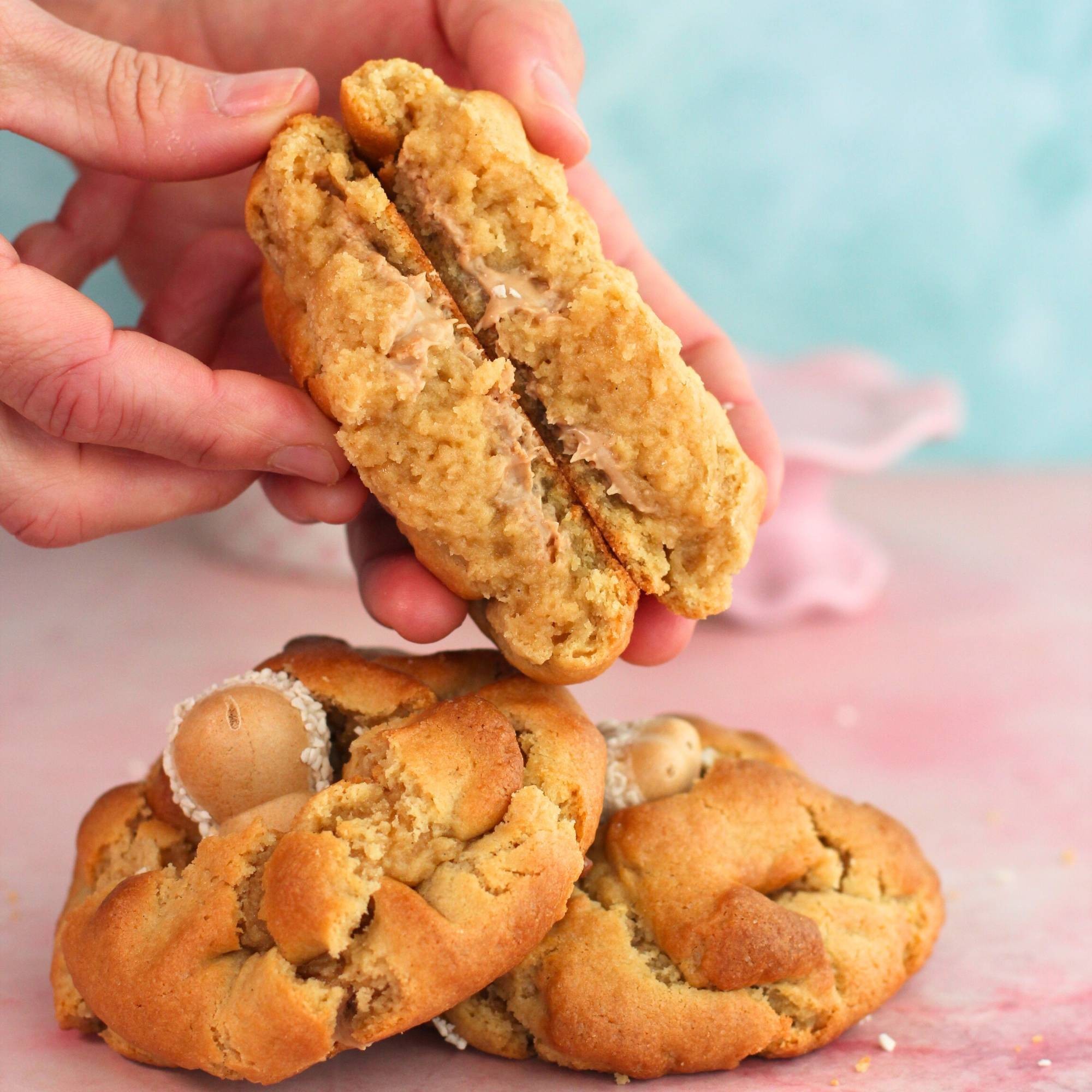 HippoNella| Masa de vainilla con relleno de crema de avellana y barquillo crujiente