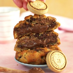 ChocoNella | NY Cookie con remolinos y relleno de Nutella, avellanas y Chocolate